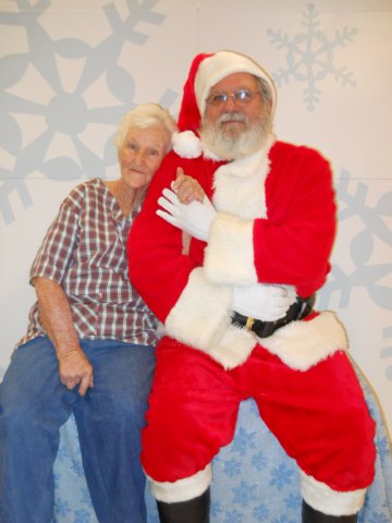 santapaws2012_0410_06.jpg