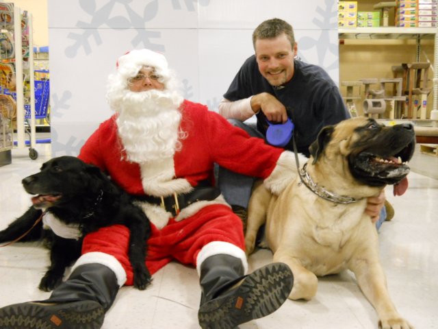 santapaws2012_0427_07.jpg